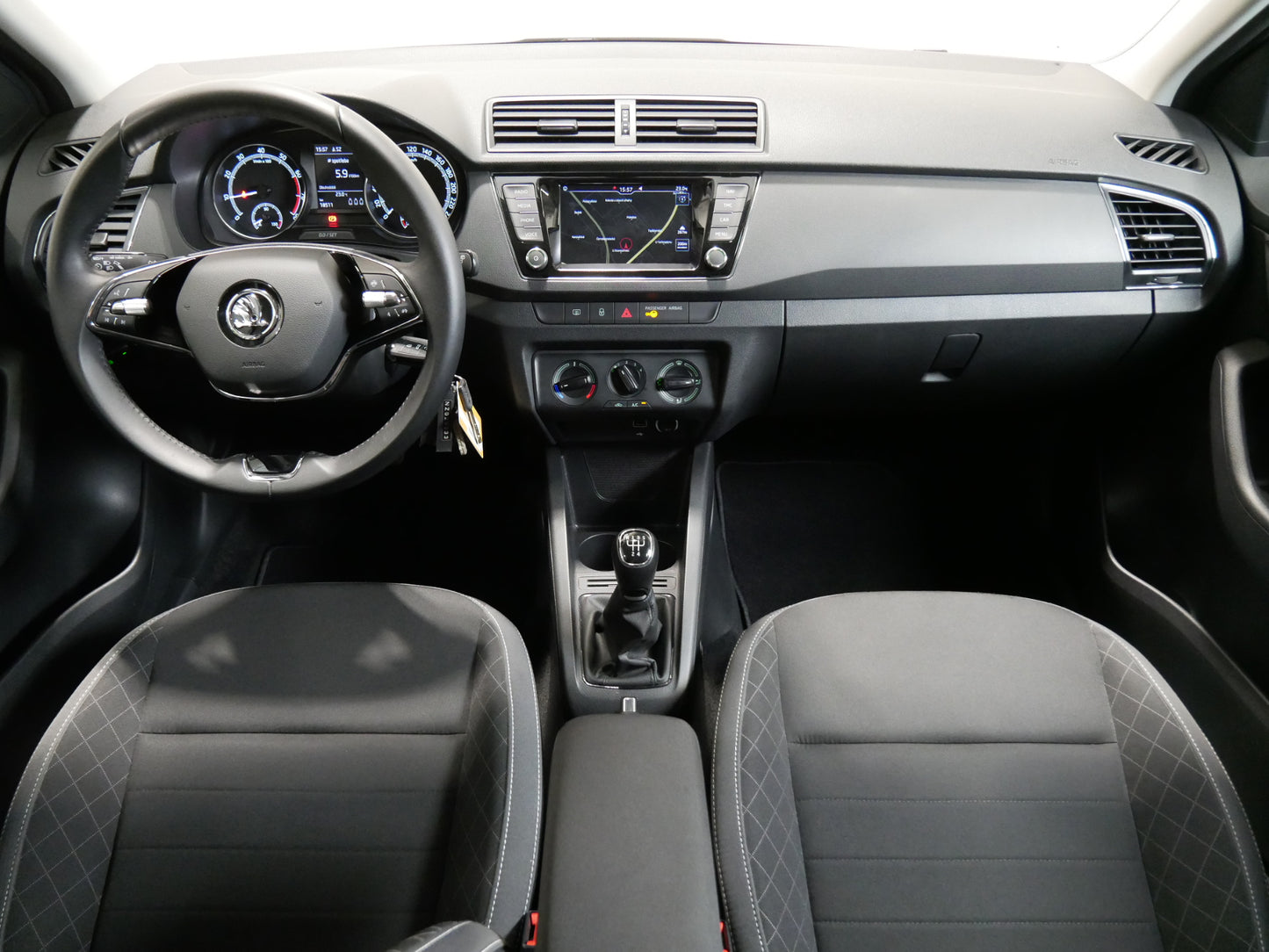 Škoda Fabia 1.0 TSI/NAVIGACE/ZÁRUKA/CZ/DPH/1.MAJ