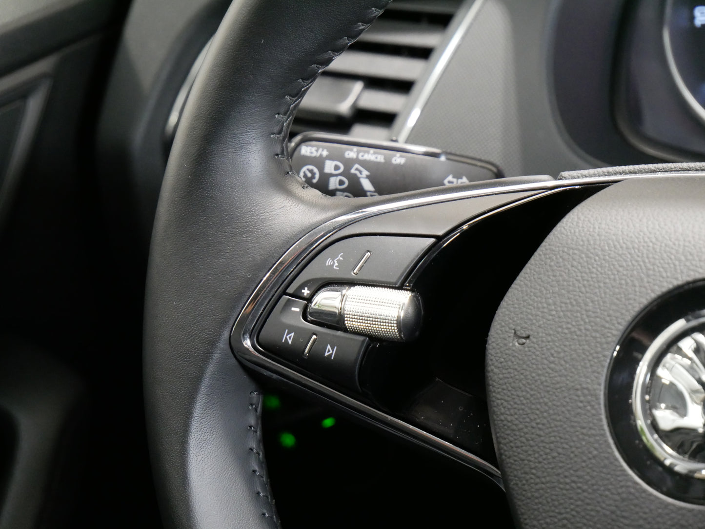 Škoda Fabia 1.0 TSI/NAVIGACE/ZÁRUKA/CZ/DPH/1.MAJ