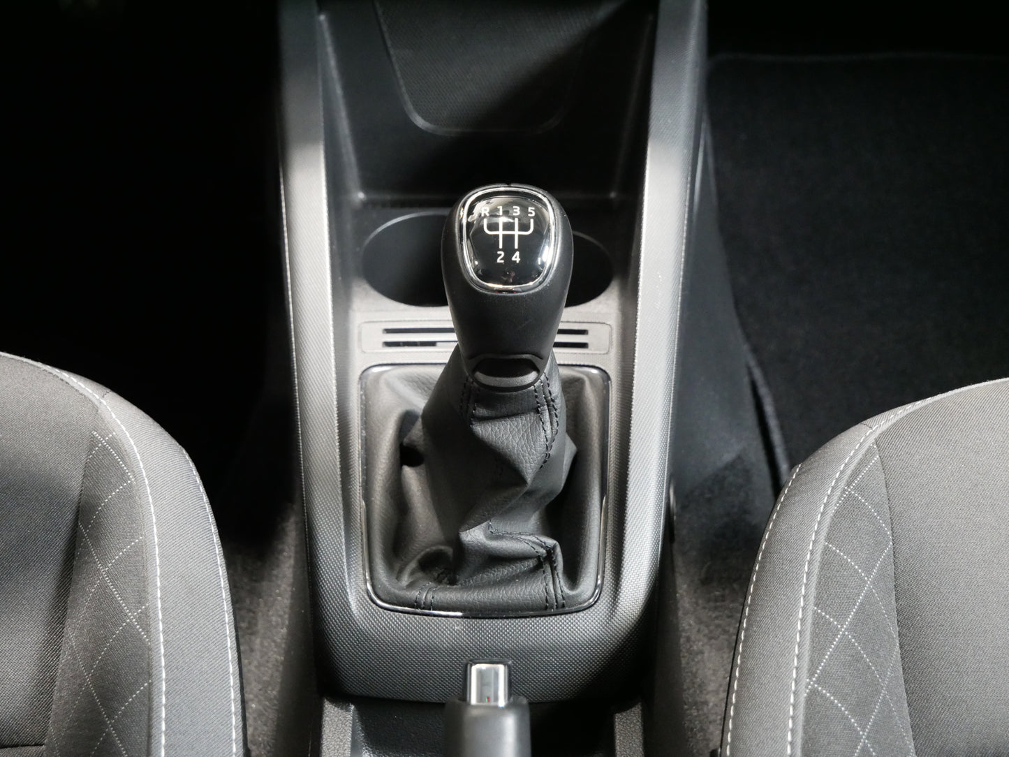 Škoda Fabia 1.0 TSI/NAVIGACE/ZÁRUKA/CZ/DPH/1.MAJ
