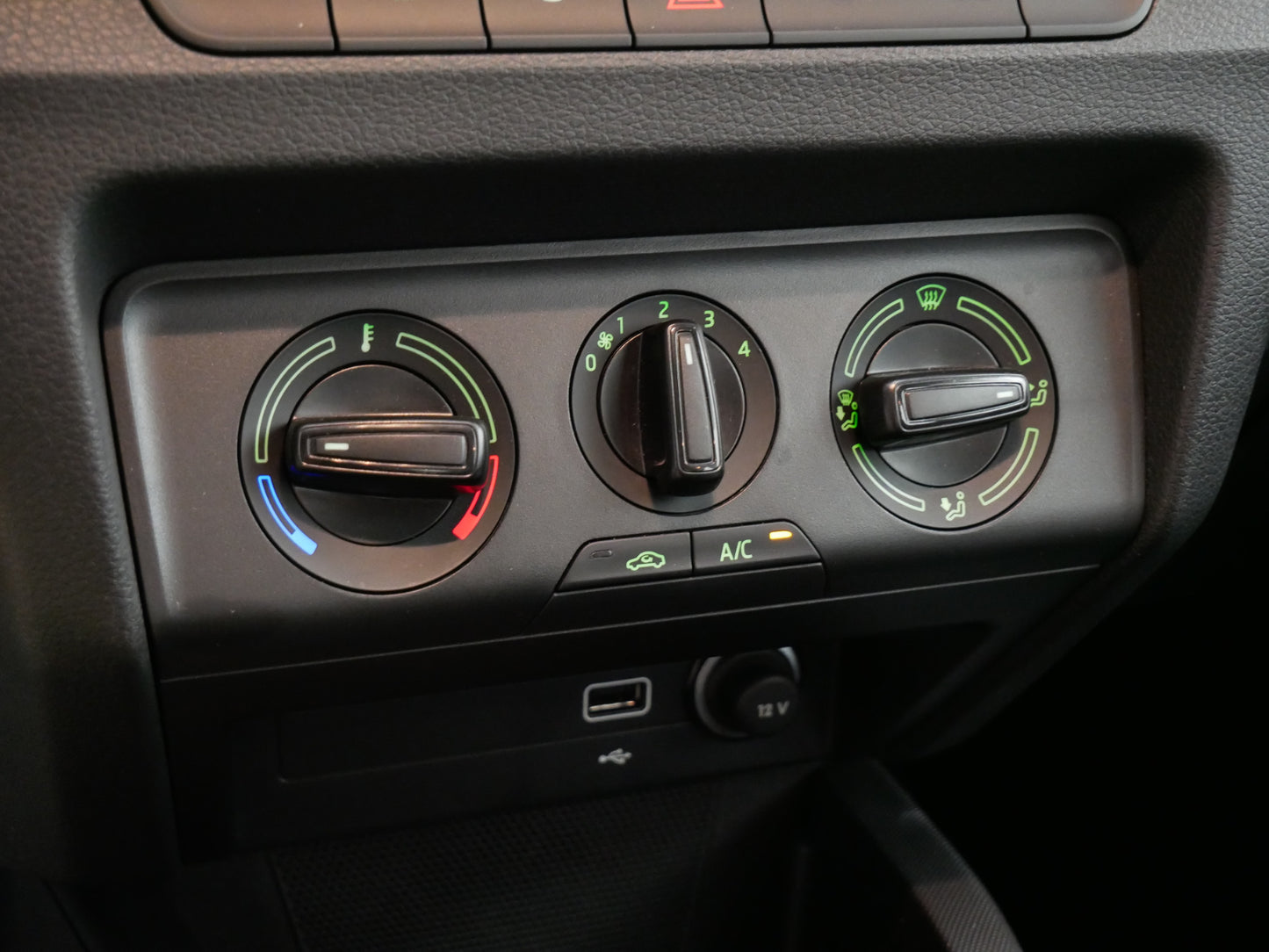 Škoda Fabia 1.0 TSI/NAVIGACE/ZÁRUKA/CZ/DPH/1.MAJ