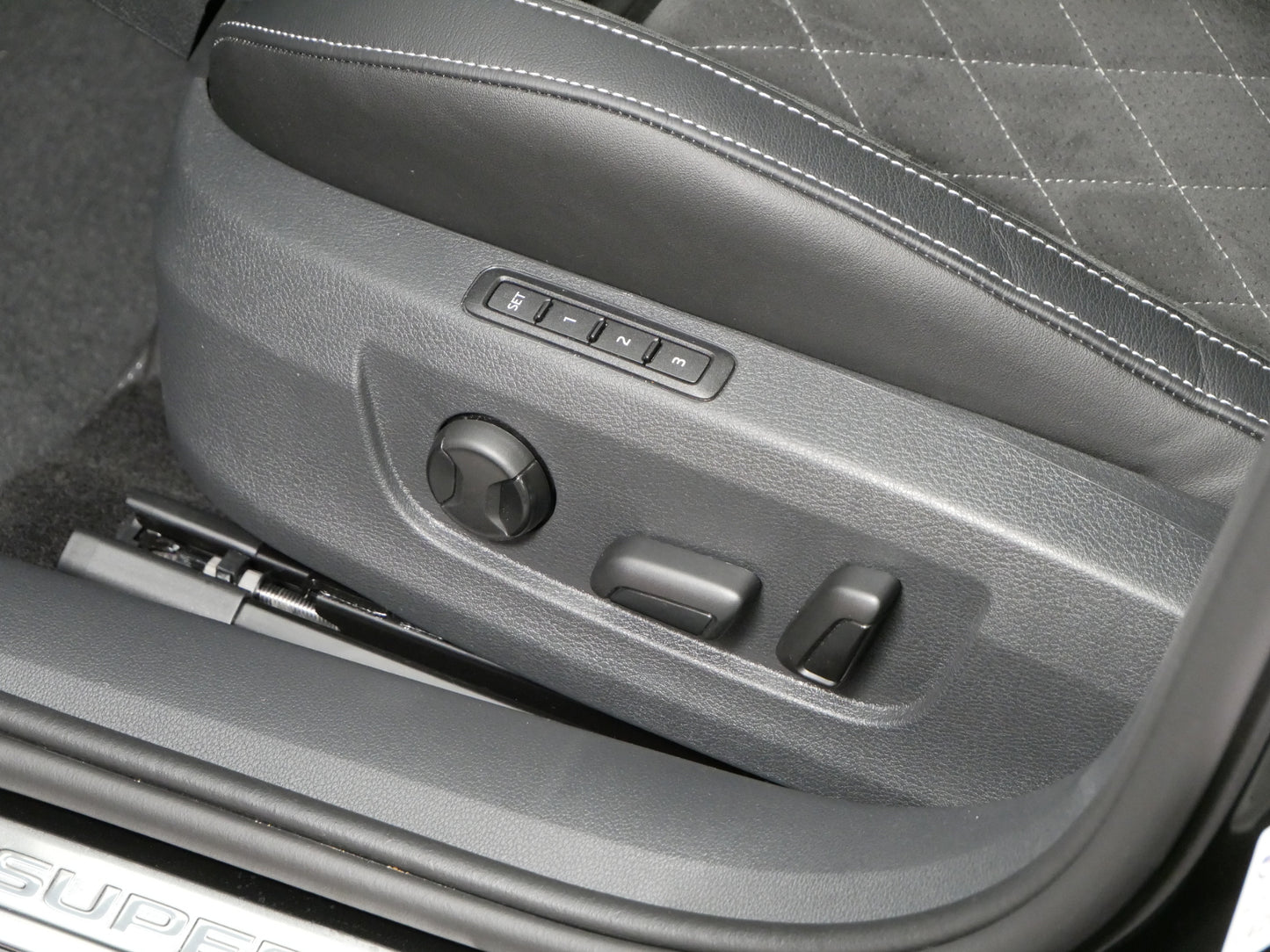 Škoda Superb iV iV/1.4 TSI/160kW/DSG/SPORTLINE/DPH/DCC/MATRIX