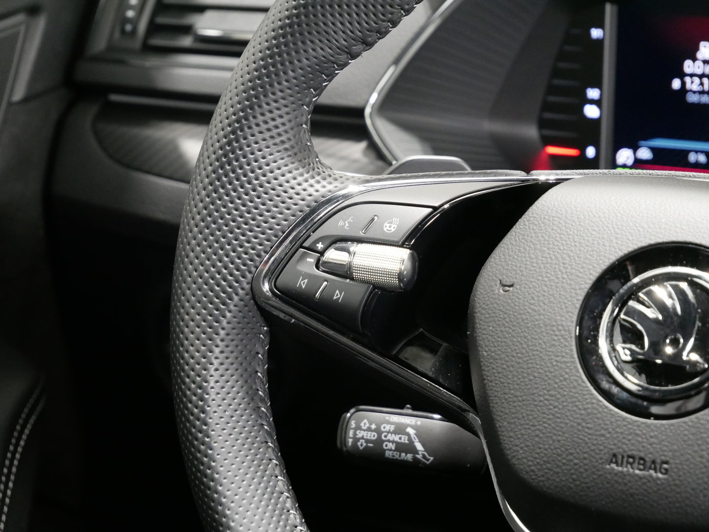 Škoda Superb iV iV/1.4 TSI/160kW/DSG/SPORTLINE/DPH/DCC/MATRIX