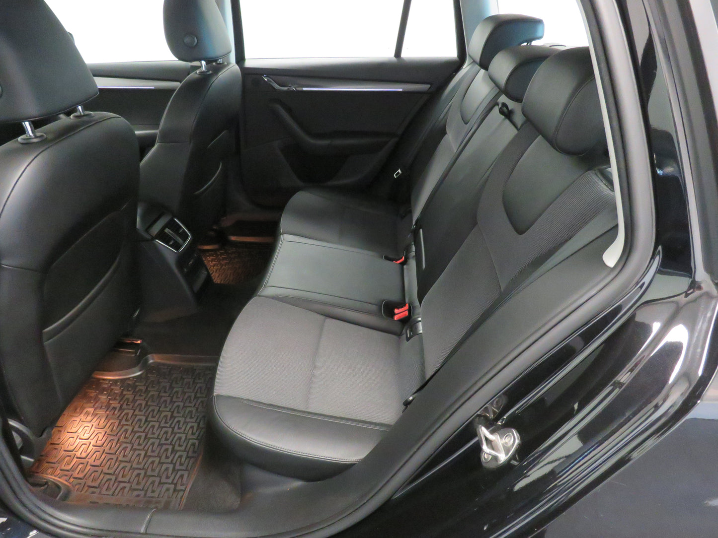 Škoda Octavia Combi 2.0 TDI 135 kW DSG 4x4 Style Plus