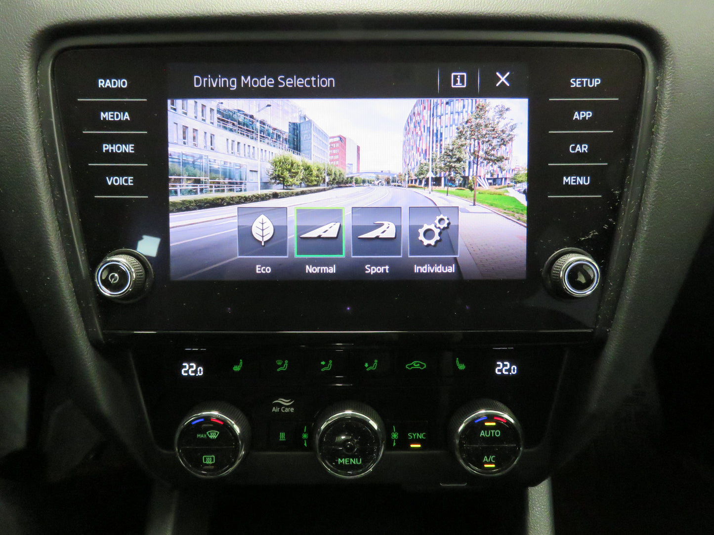 Škoda Octavia Combi 2.0 TDI 135 kW DSG 4x4 Style Plus