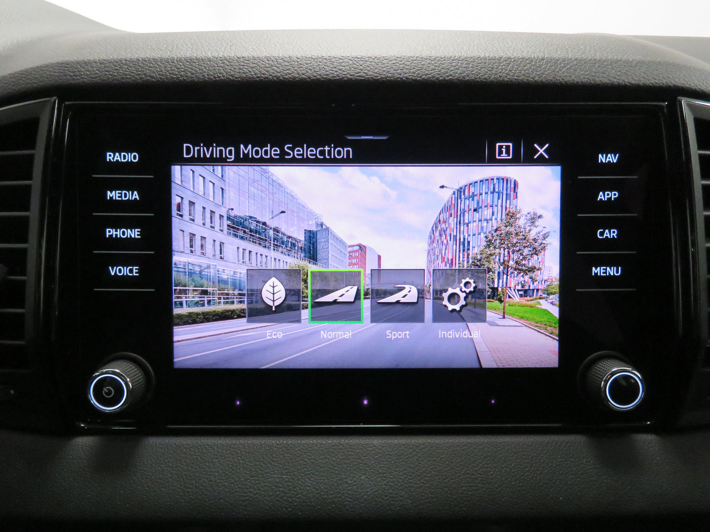 Škoda Karoq 1.5 TSI 110 kW DSG Sportline
