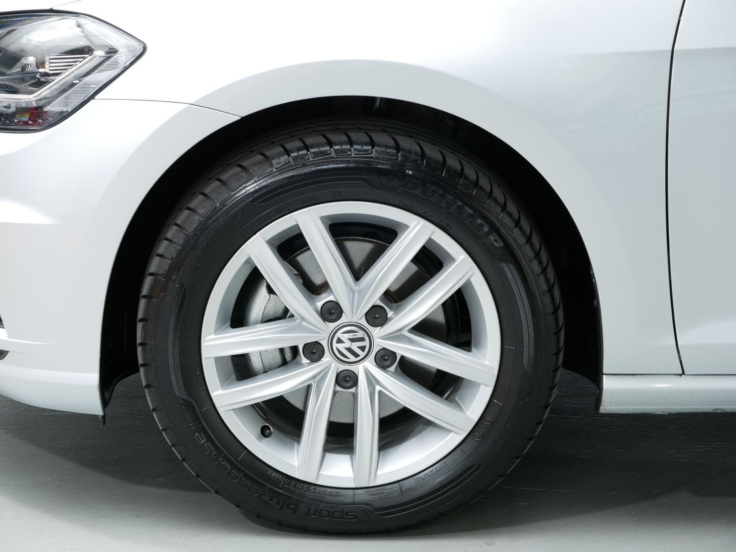 Volkswagen Golf 1.5 TSI/110 kW/DSG/WEBASTO/DPH