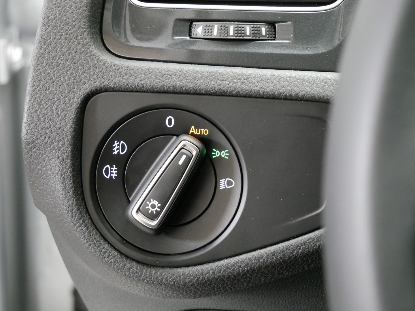 Volkswagen Golf 1.5 TSI/110 kW/DSG/WEBASTO/DPH