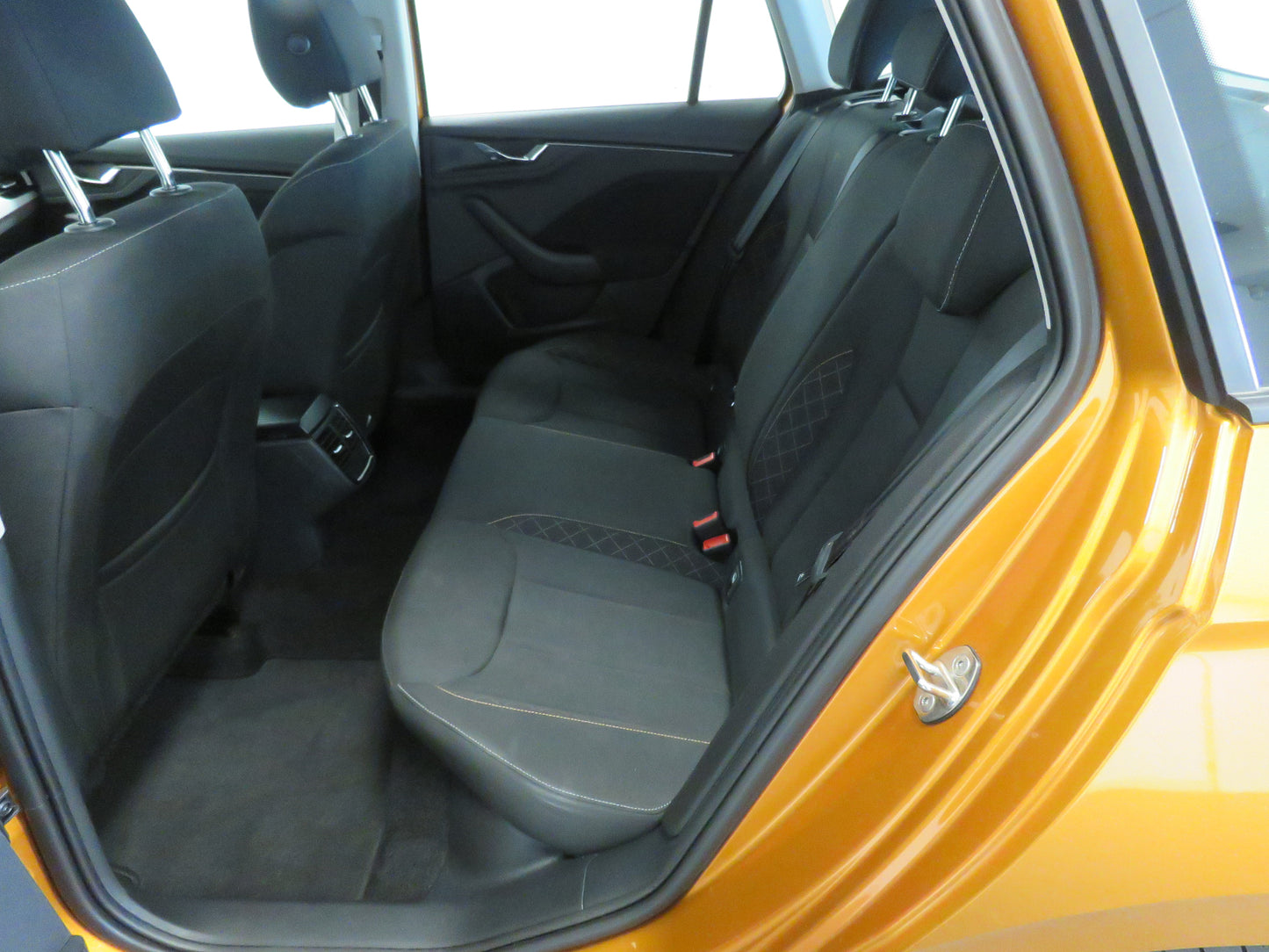 Škoda Kamiq 1.0 TSI 81 kW Ambition Extra