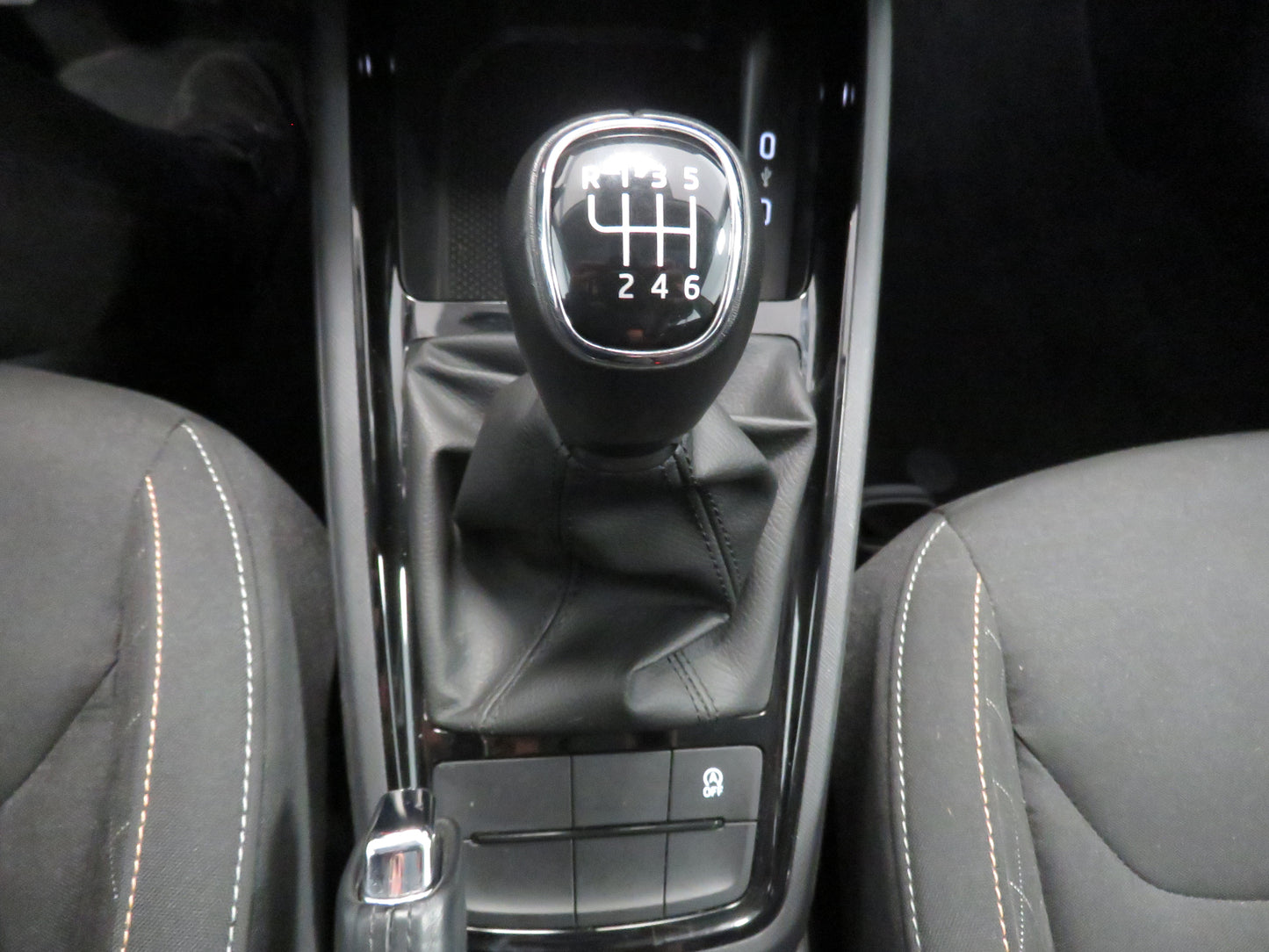Škoda Kamiq 1.0 TSI 81 kW Ambition Extra