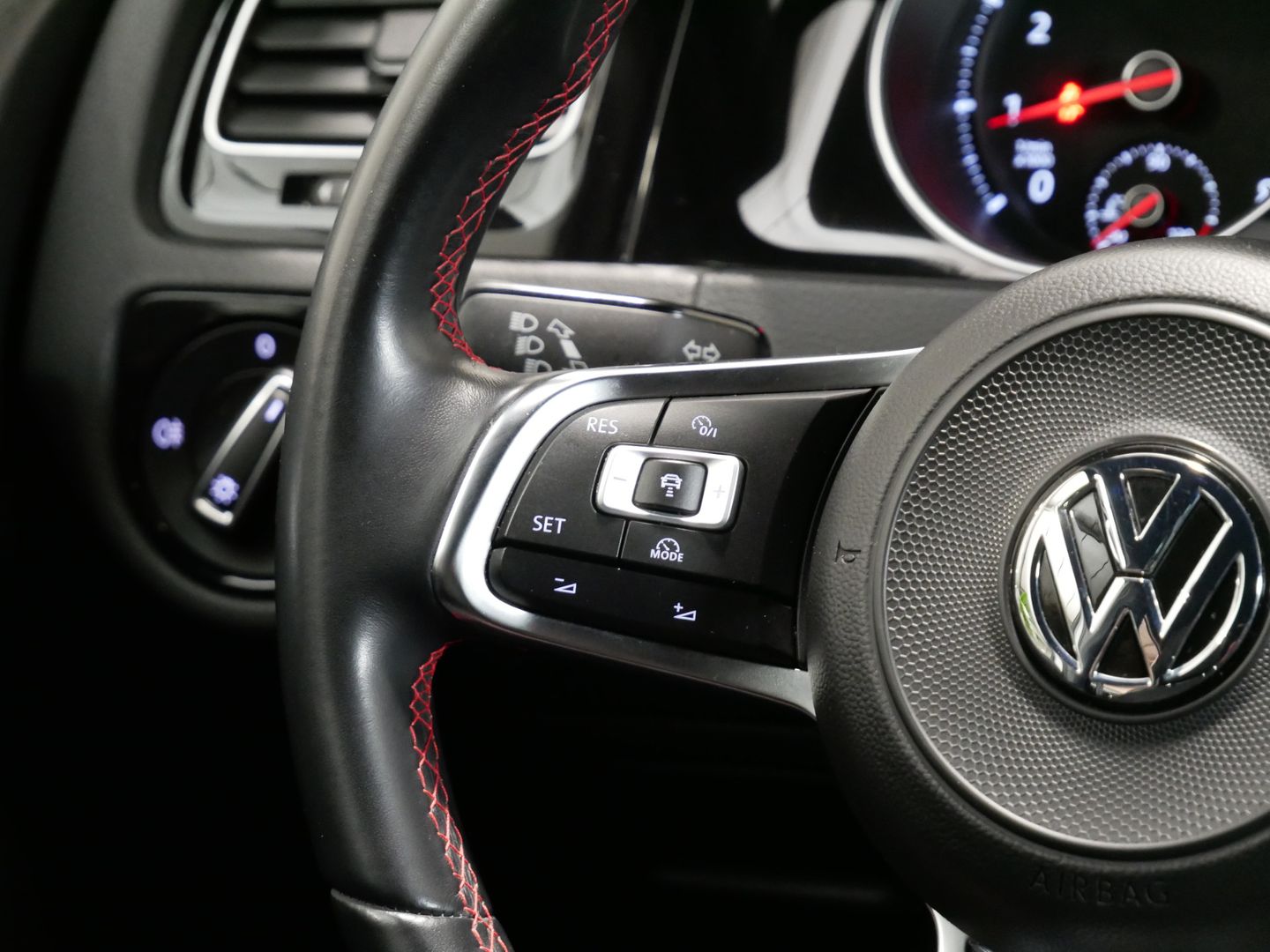 Volkswagen Golf GTI 2.0 TSI 169 kW GTI