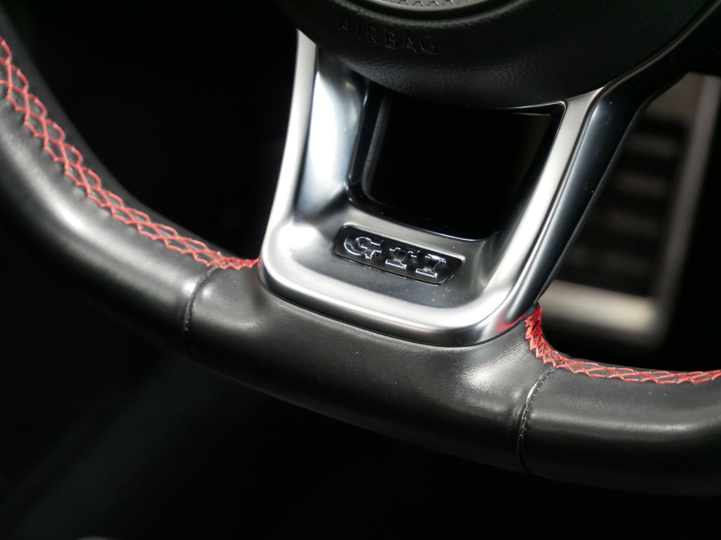 Volkswagen Golf GTI 2.0 TSI 169 kW GTI