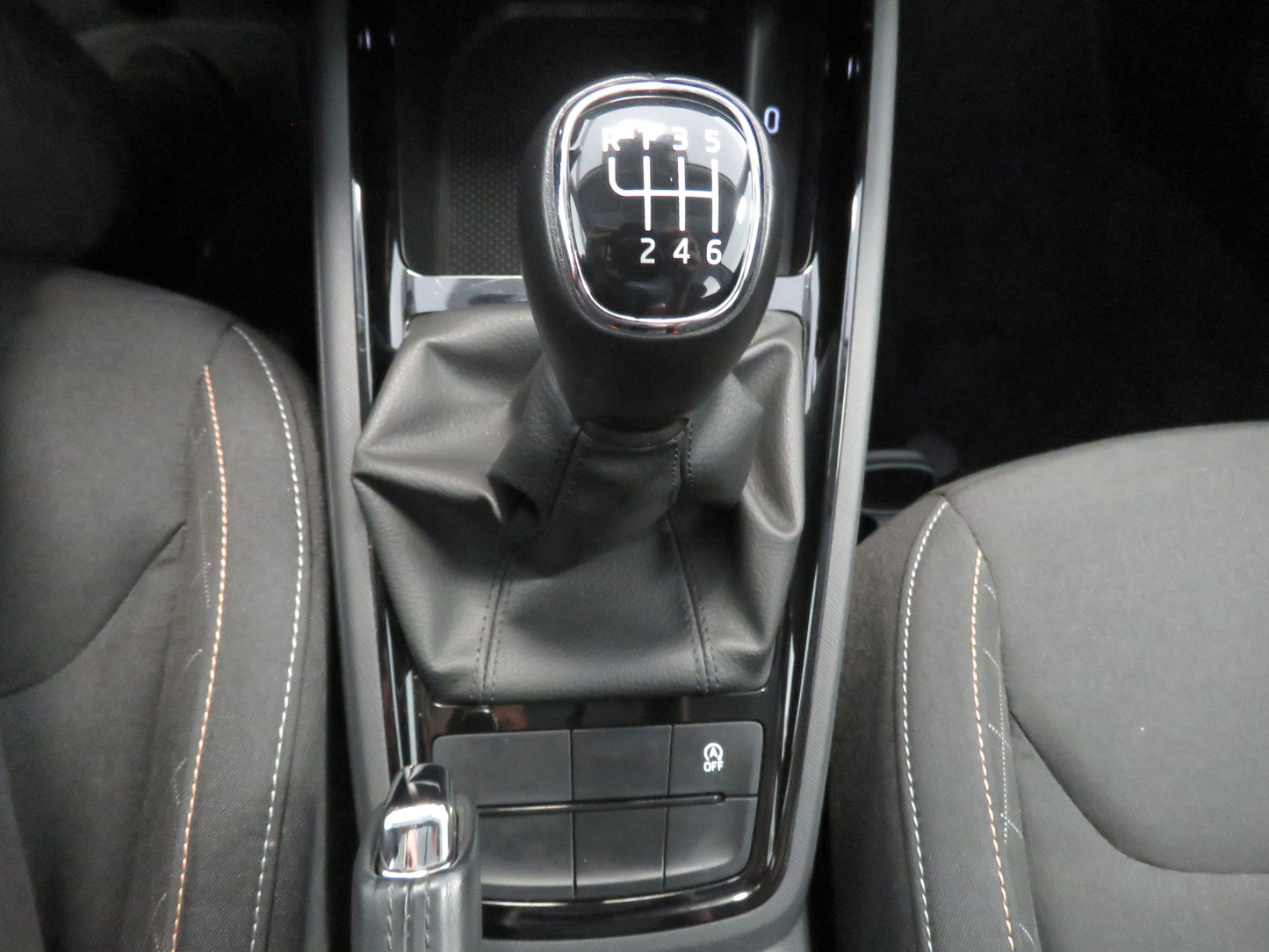 Škoda Kamiq 1.0 TSI Ambition Extra