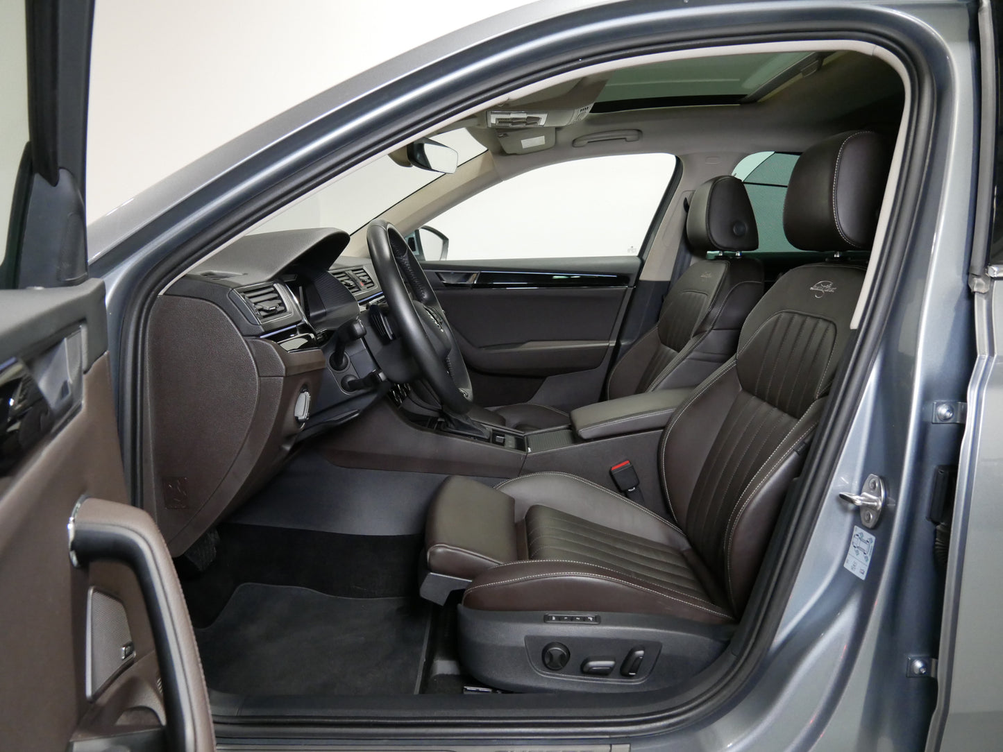 Škoda Superb 2.0 TDI 147kW L&K