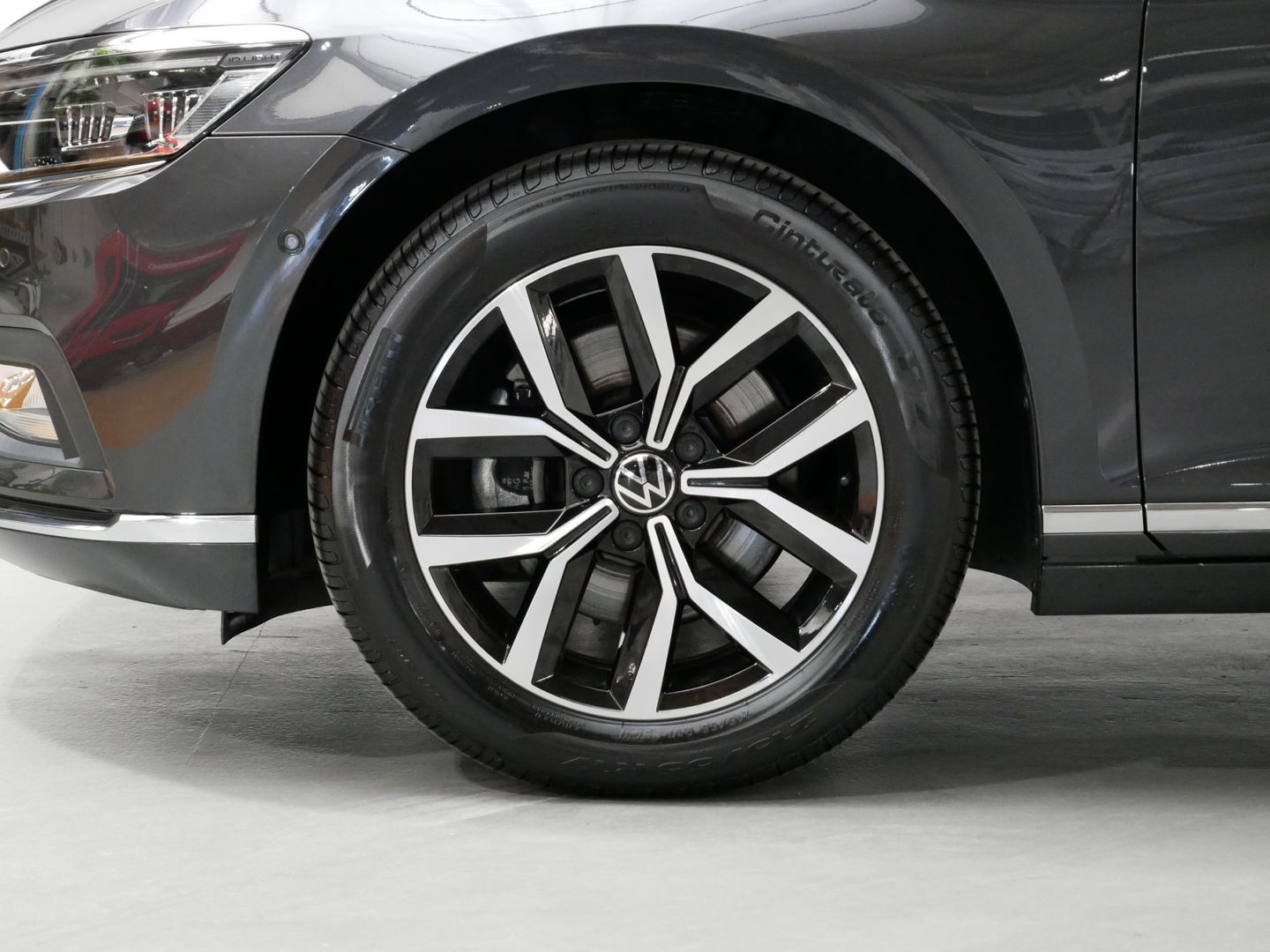 Volkswagen Passat 2.0TDI/140kW/DSG/WEBASTO/TAŽNÉ/DPH