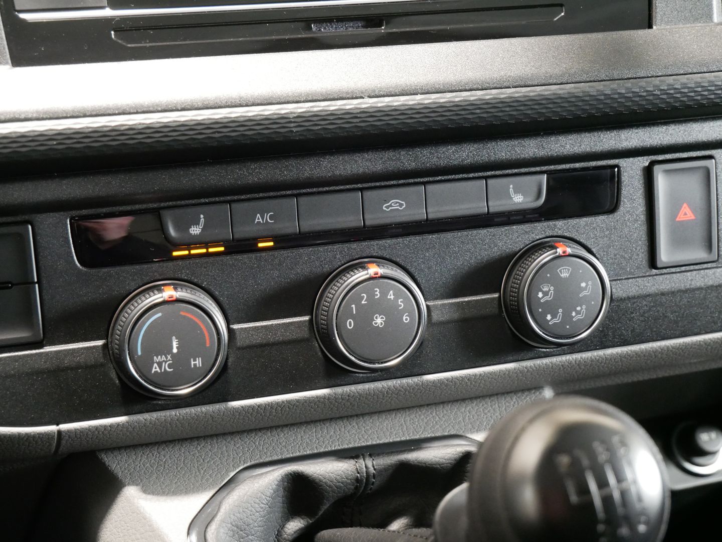 Volkswagen Transporter - skříňový vůz 2.0 TDI 110kW LONG