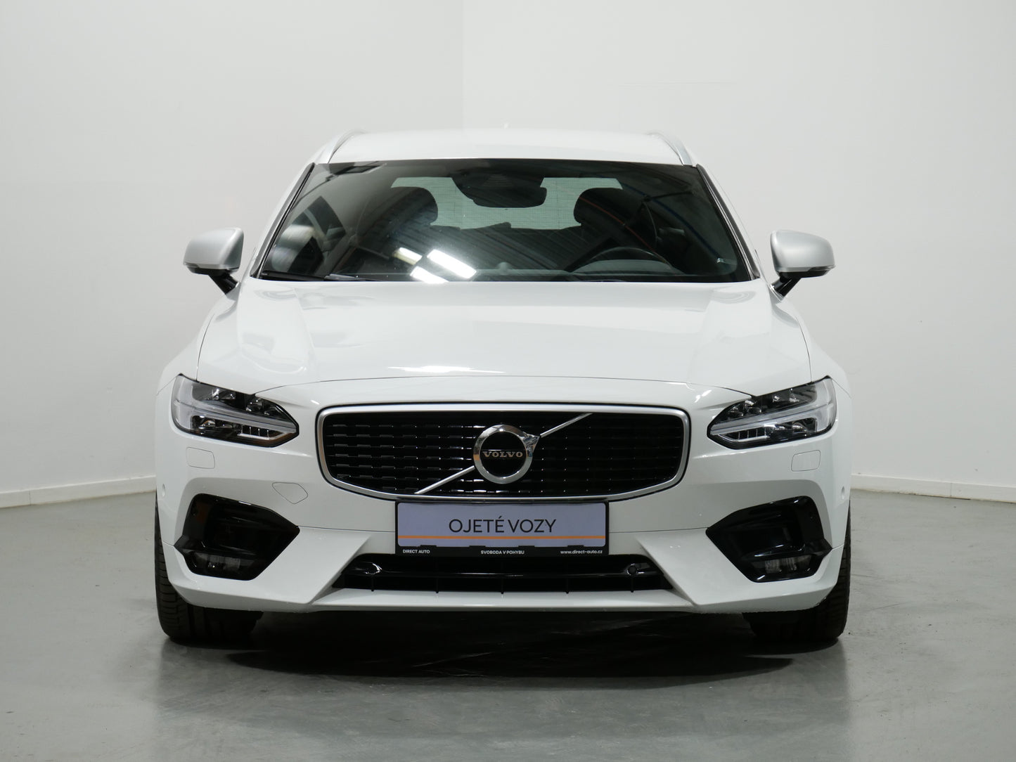 Volvo V90 D4 140 kW AUT AWD R-DESIGN