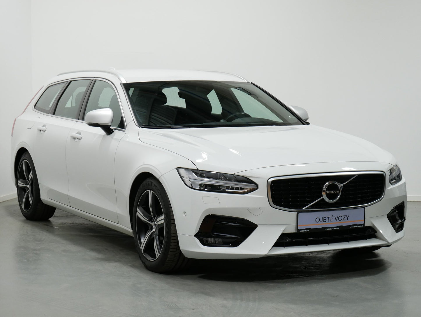 Volvo V90 D4 140 kW AUT AWD R-DESIGN