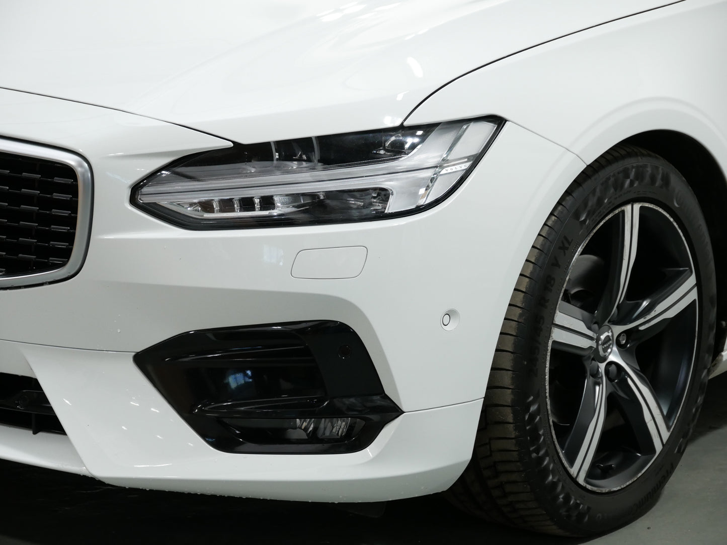 Volvo V90 D4 140 kW AUT AWD R-DESIGN