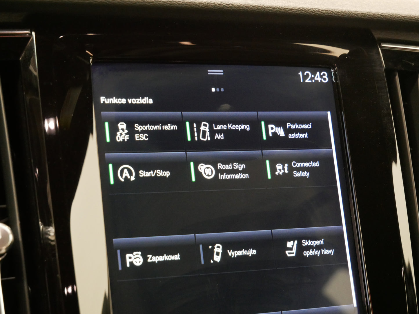 Volvo V90 D4 140 kW AUT AWD R-DESIGN