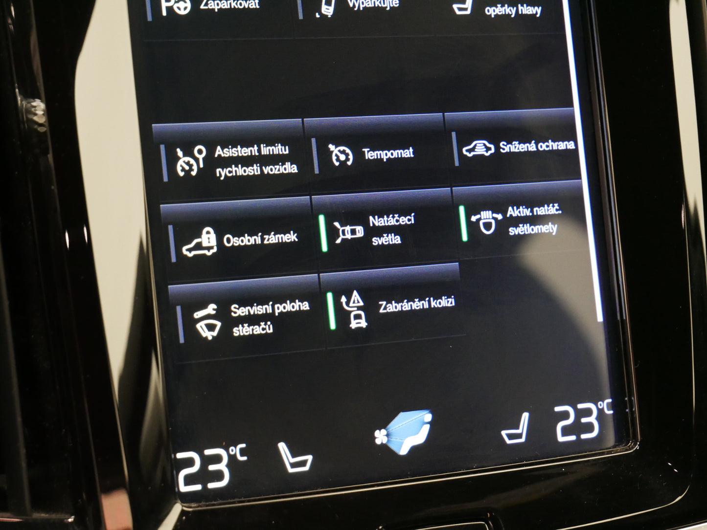 Volvo V90 D4 140 kW AUT AWD R-DESIGN