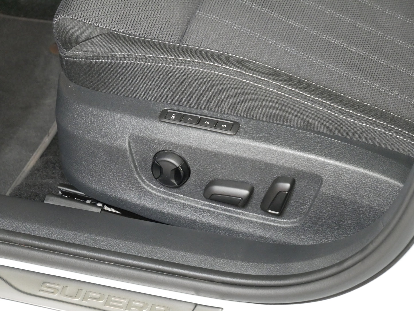 Škoda Superb 2.0 TDI/110 kW/DSG/STYLE/LEDKY