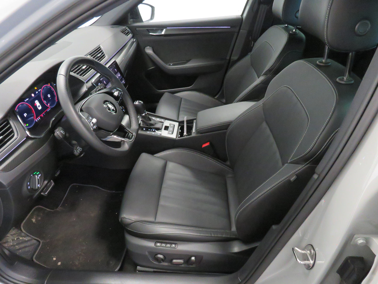 Škoda Superb 2.0 TDI Sportline