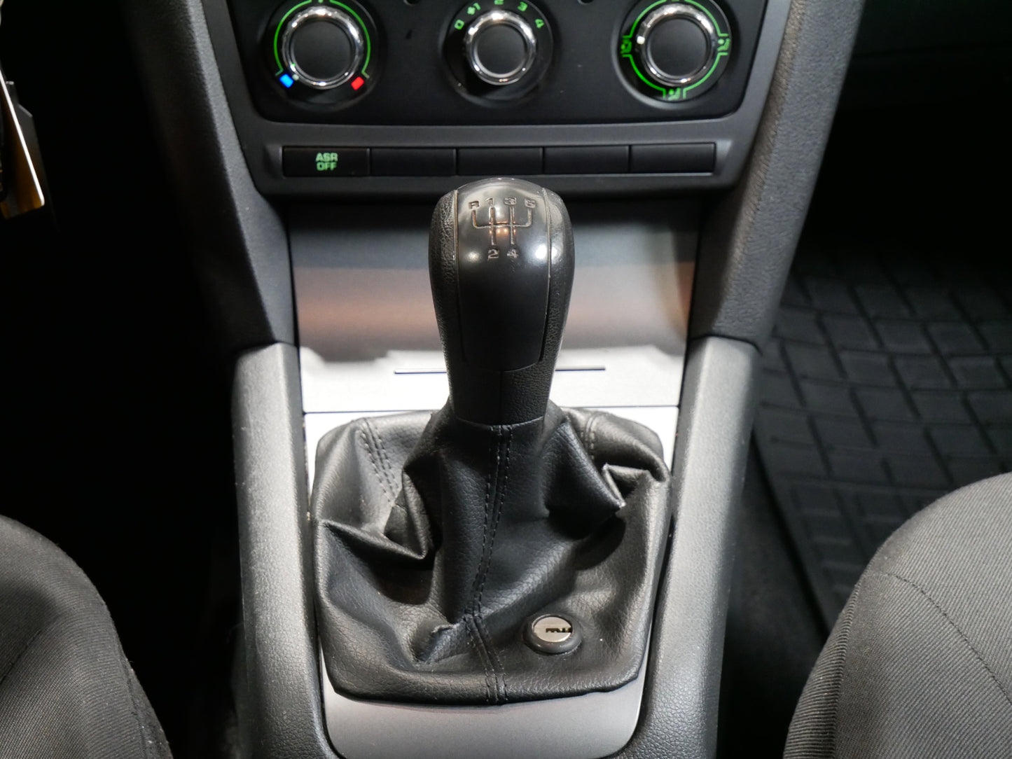 Škoda Octavia 1.6 MPI 75 kW Tour