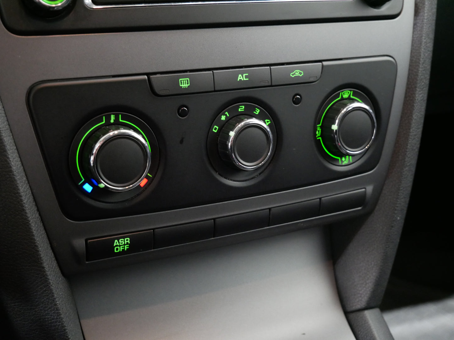 Škoda Octavia 1.6 MPI 75 kW Tour