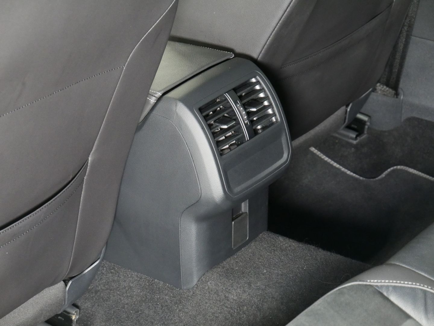 Volkswagen Arteon 2.0 TDI 140 kW R-line