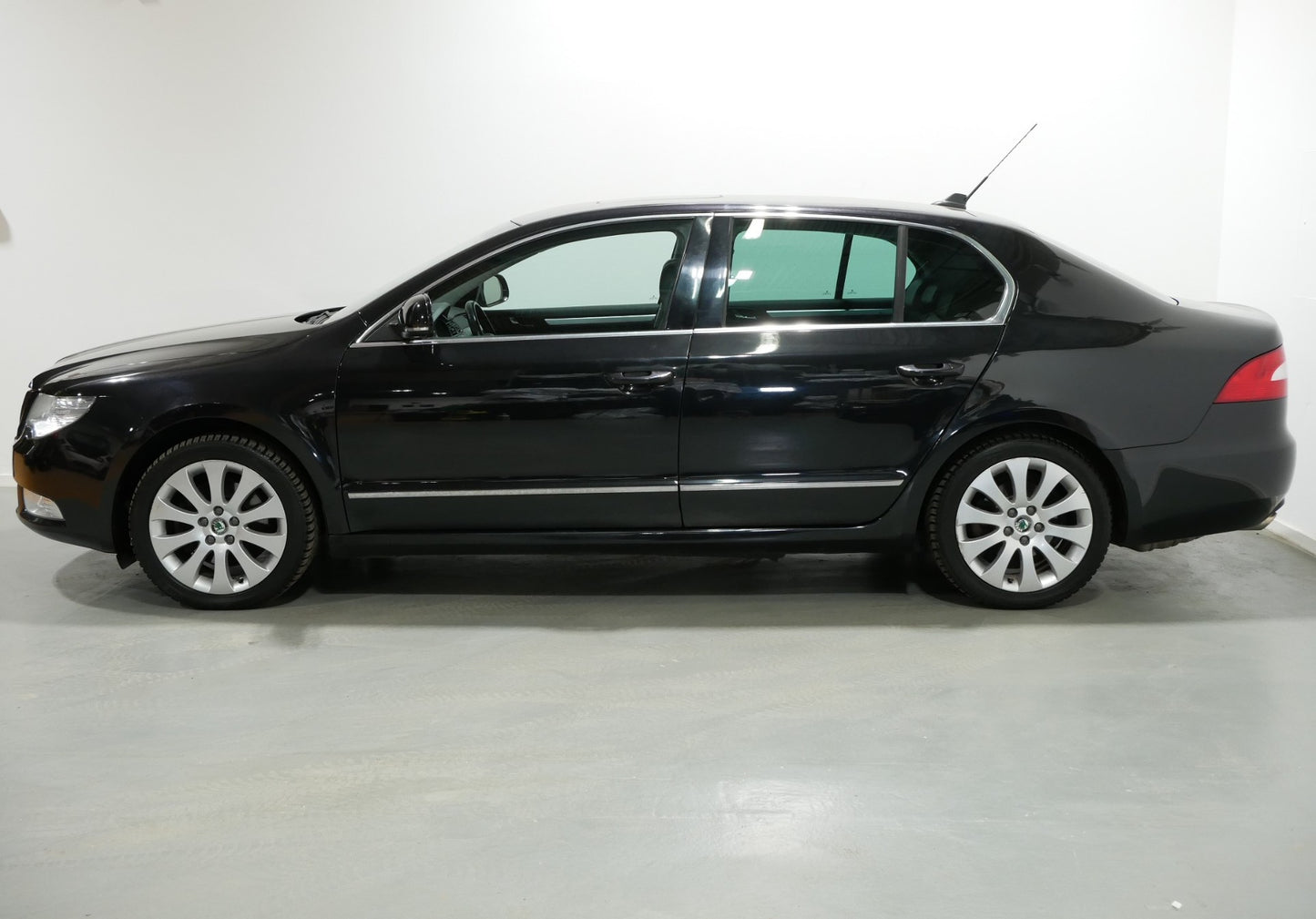 Škoda Superb 2.0 TDI/125 kW/DSG/XENONY/KŮŽE