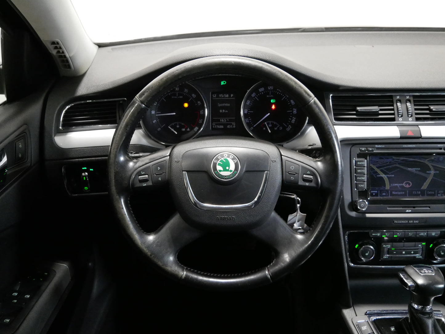 Škoda Superb 2.0 TDI/125 kW/DSG/XENONY/KŮŽE