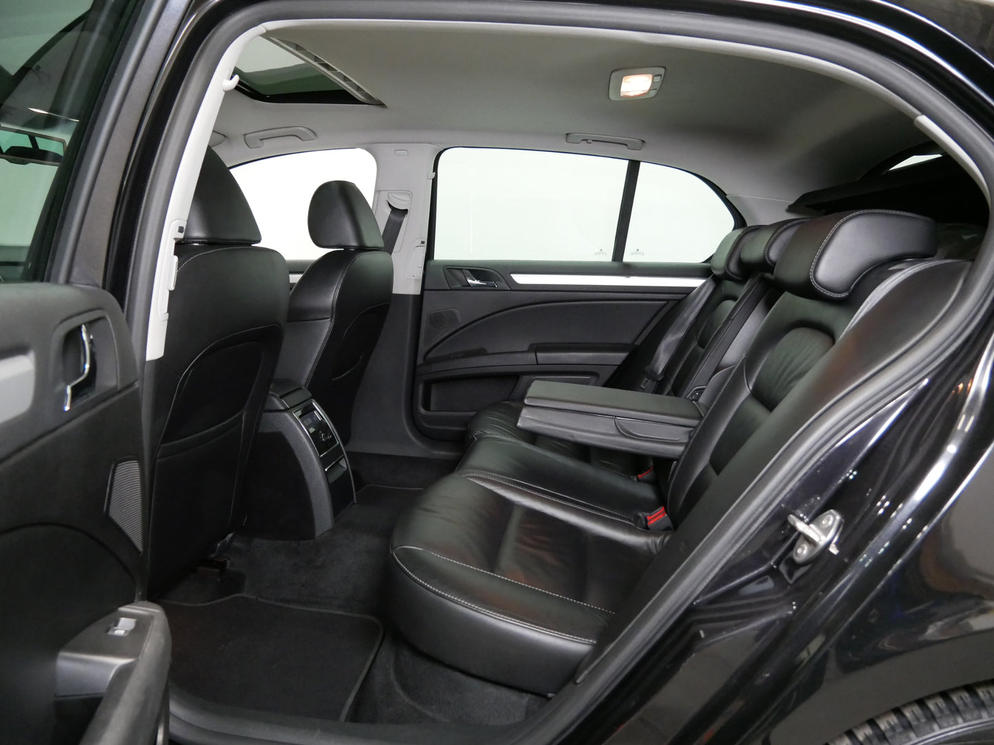 Škoda Superb 2.0 TDI/125 kW/DSG/XENONY/KŮŽE