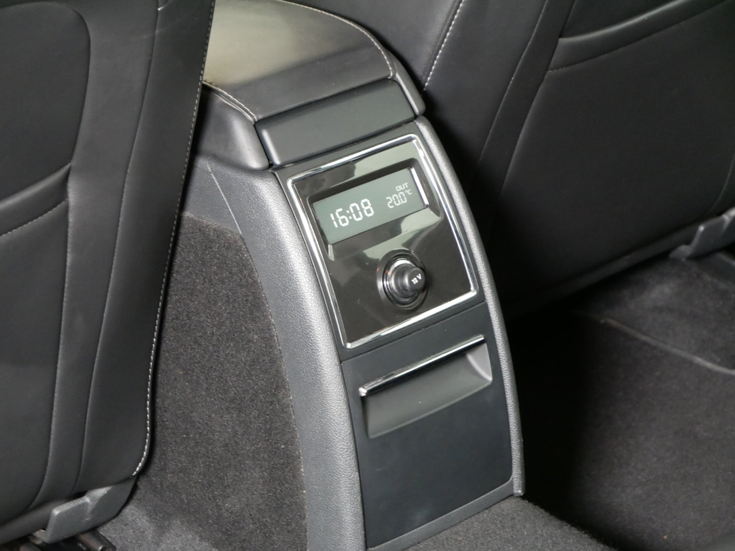 Škoda Superb 2.0 TDI/125 kW/DSG/XENONY/KŮŽE