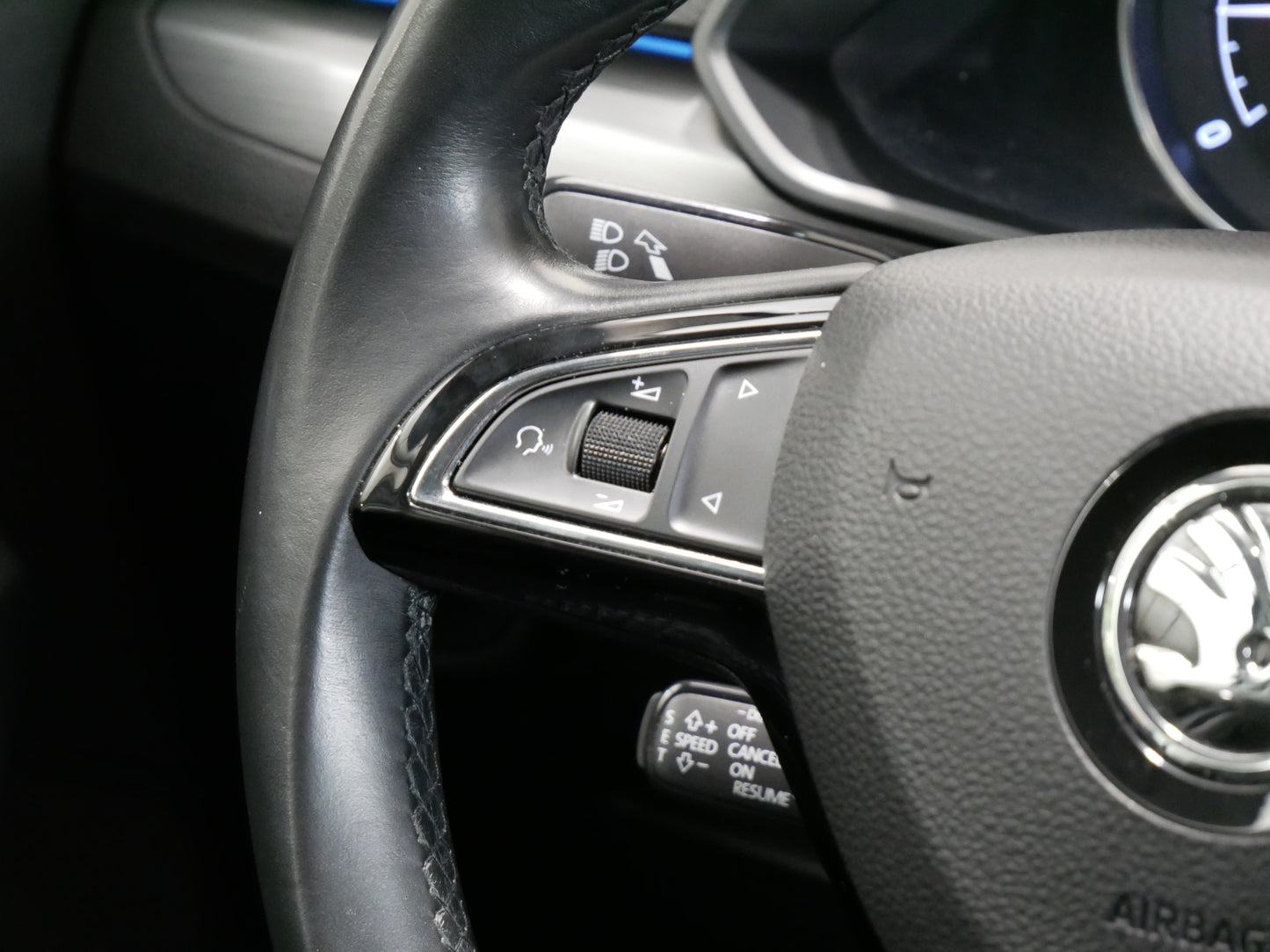 Škoda Superb 2.0 TDI/140 kW/DSG/STYLE/DPH