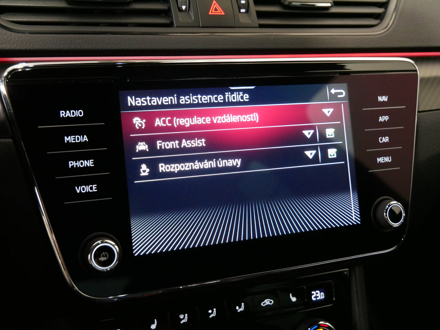 Škoda Superb 2.0 TDI/147 kW/DSG/SPORTLINE