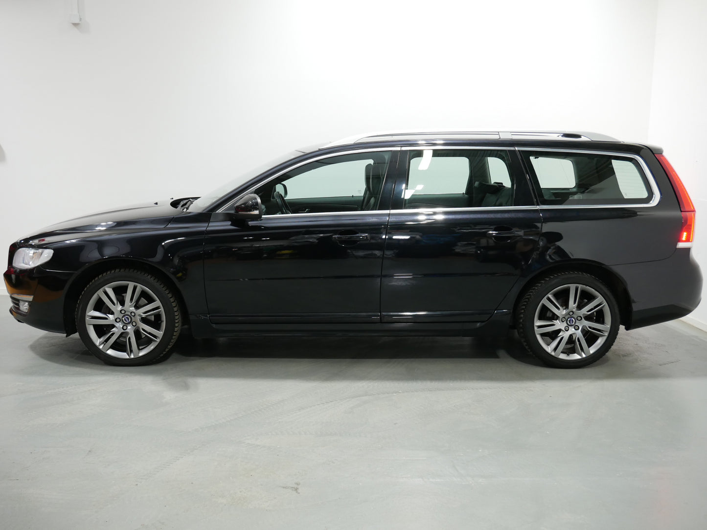 Volvo V70 2.4 D5 158 kW SUMMUM