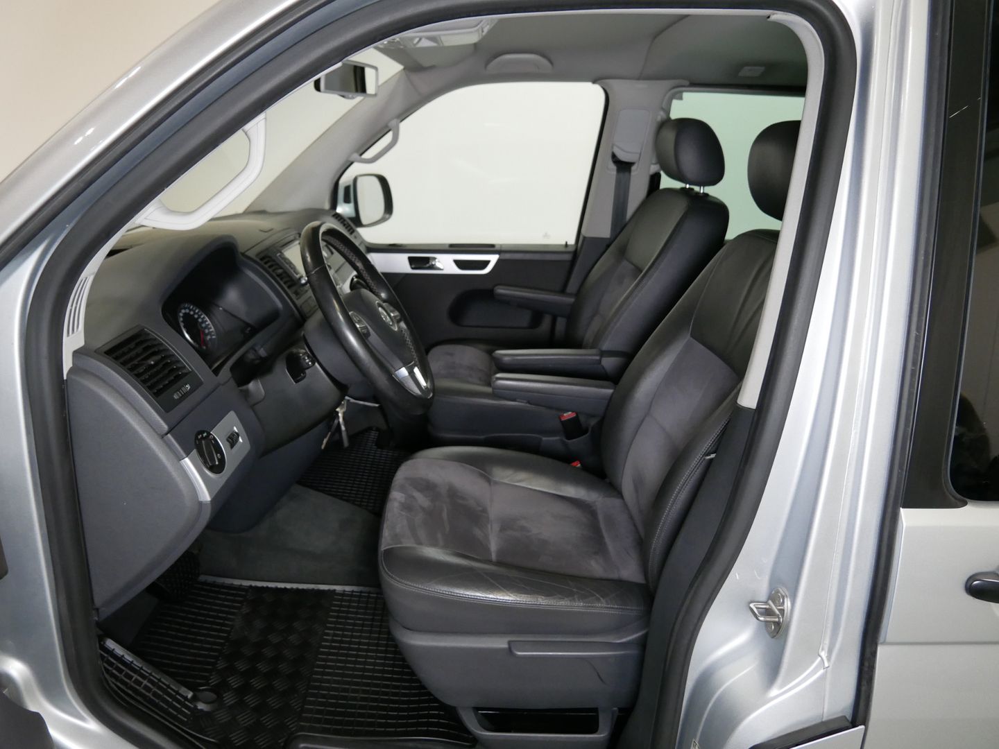 Volkswagen Multivan 2.0 TDI 132 kW DSG 4x4 COMFORT