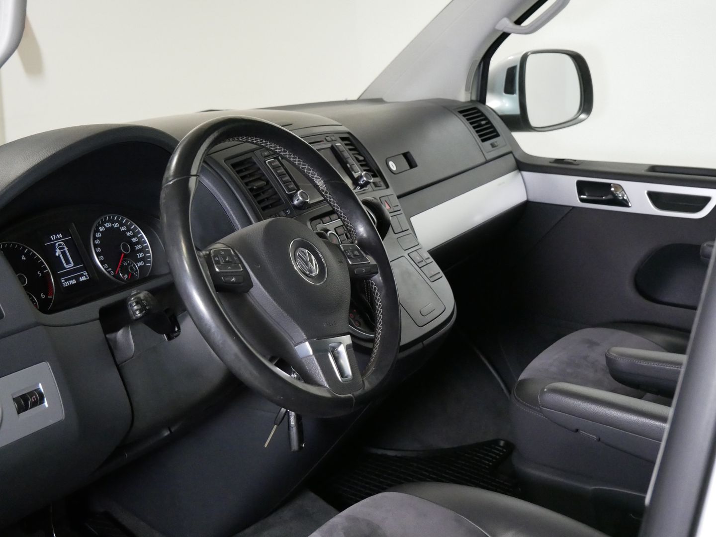 Volkswagen Multivan 2.0 TDI 132 kW DSG 4x4 COMFORT