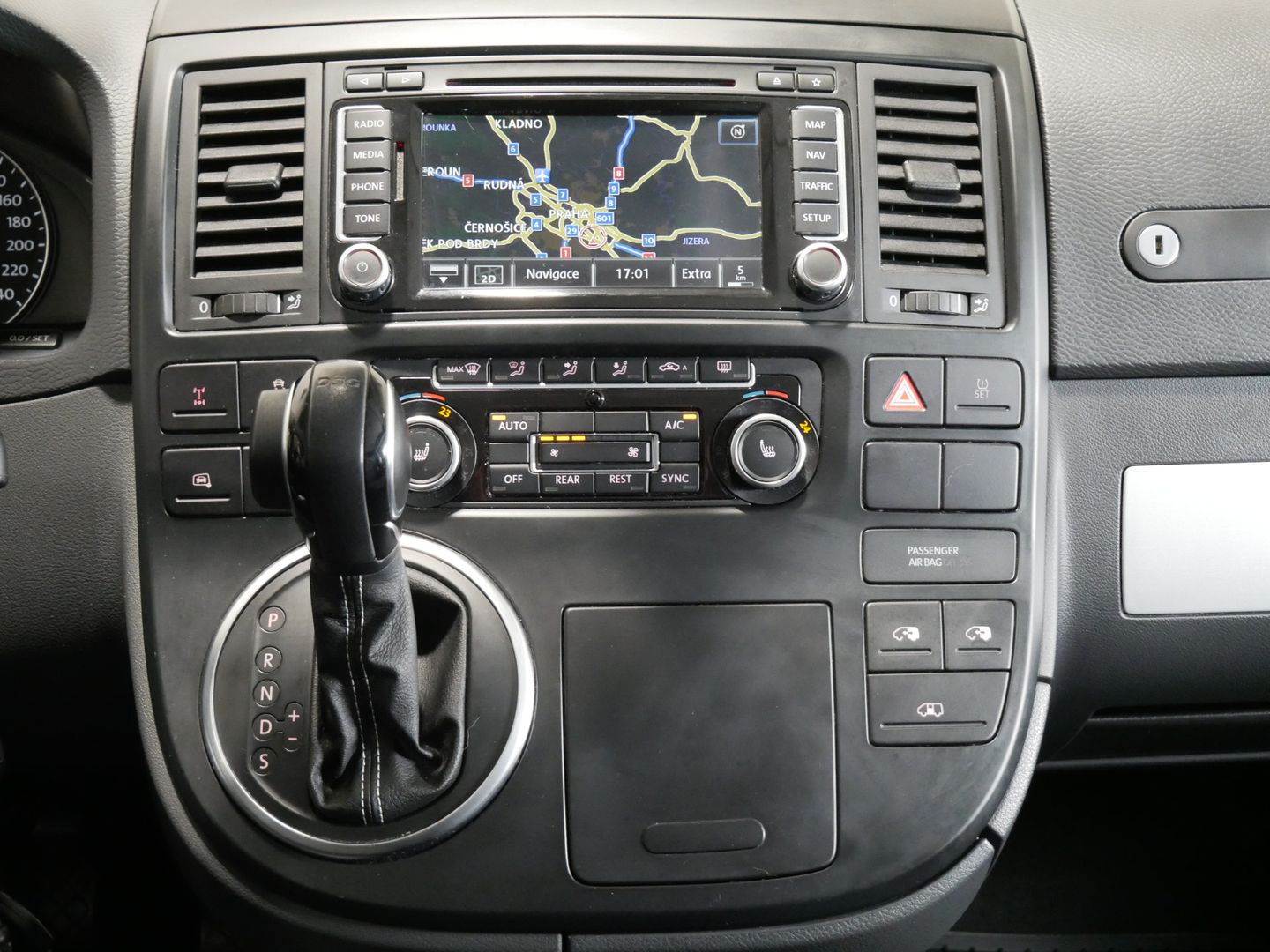 Volkswagen Multivan 2.0 TDI 132 kW DSG 4x4 COMFORT