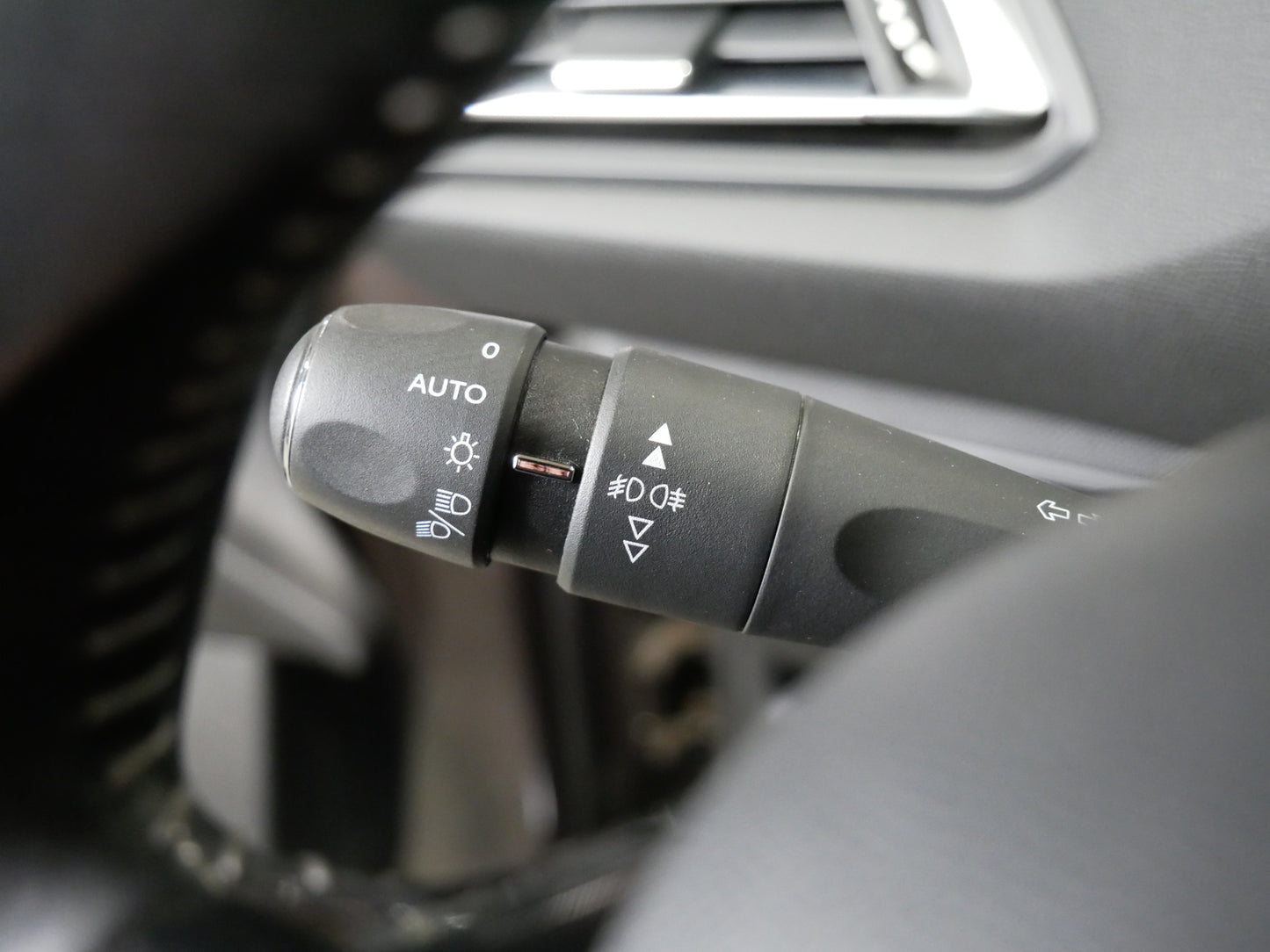 Peugeot 308 2.0 HDI 110 kW Allure