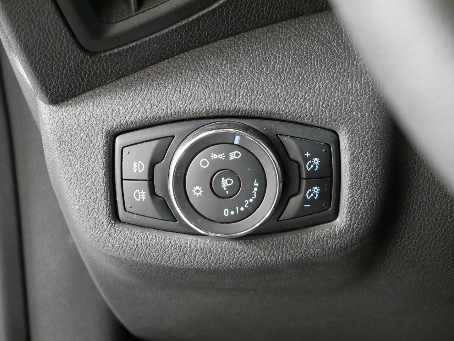 Ford Transit Connect (užitkové) 1.5 TDCI 88 kW