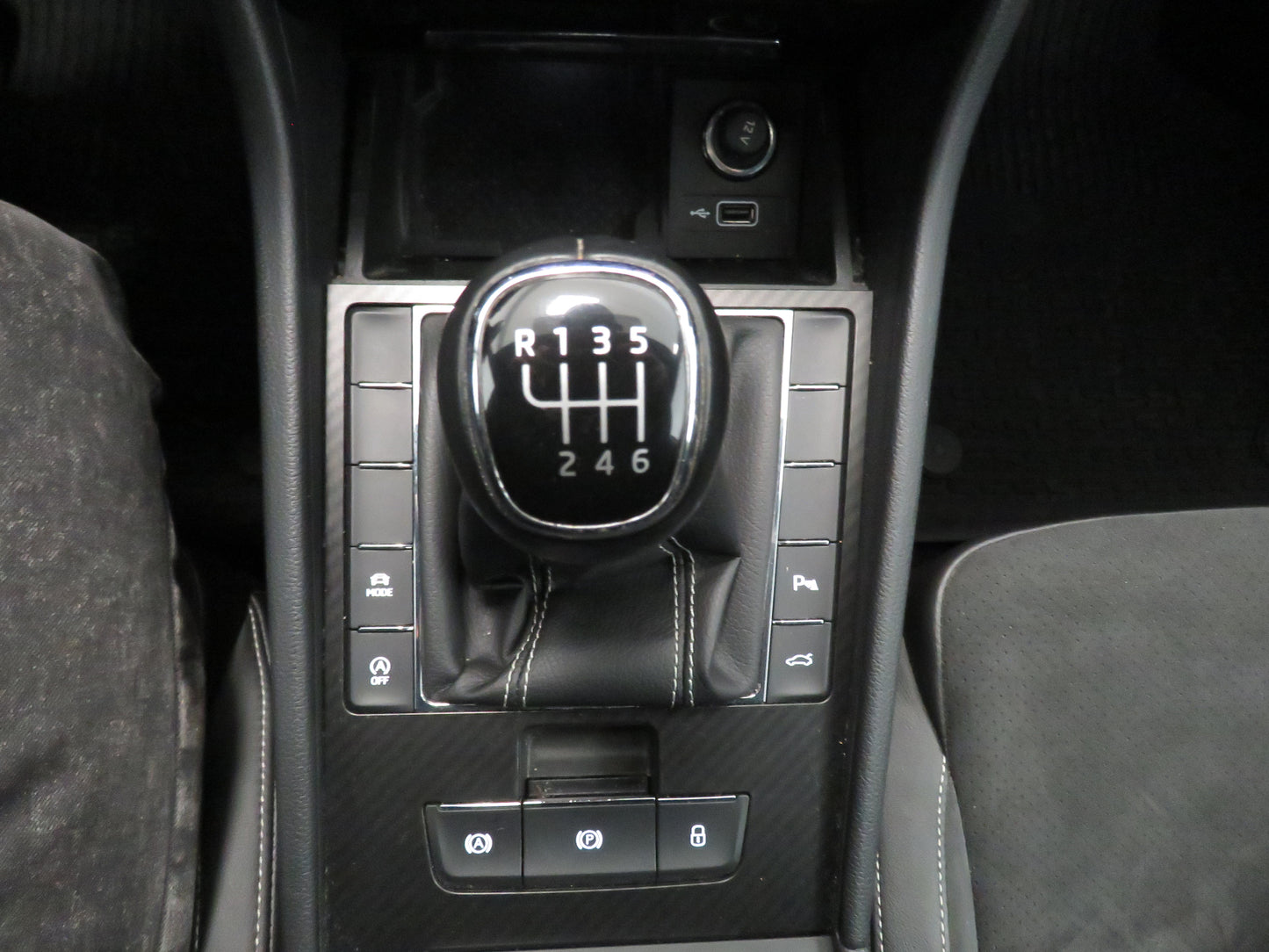 Škoda Superb 1.5 TSI Sportline