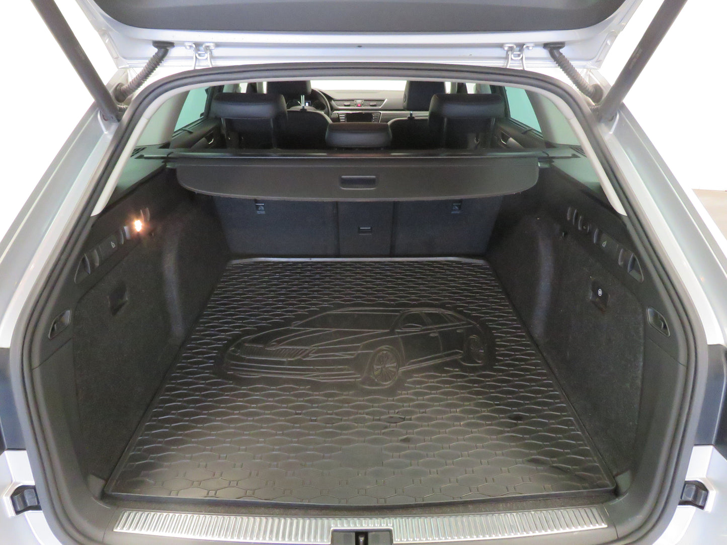 Škoda Superb 2.0 TDI Style Plus Paket Komfort