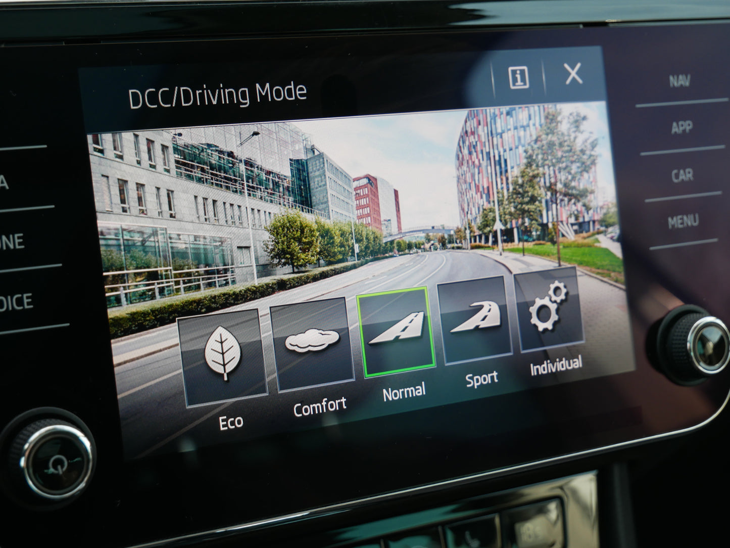 Škoda Superb 2.0 TSI 200 kW L&K