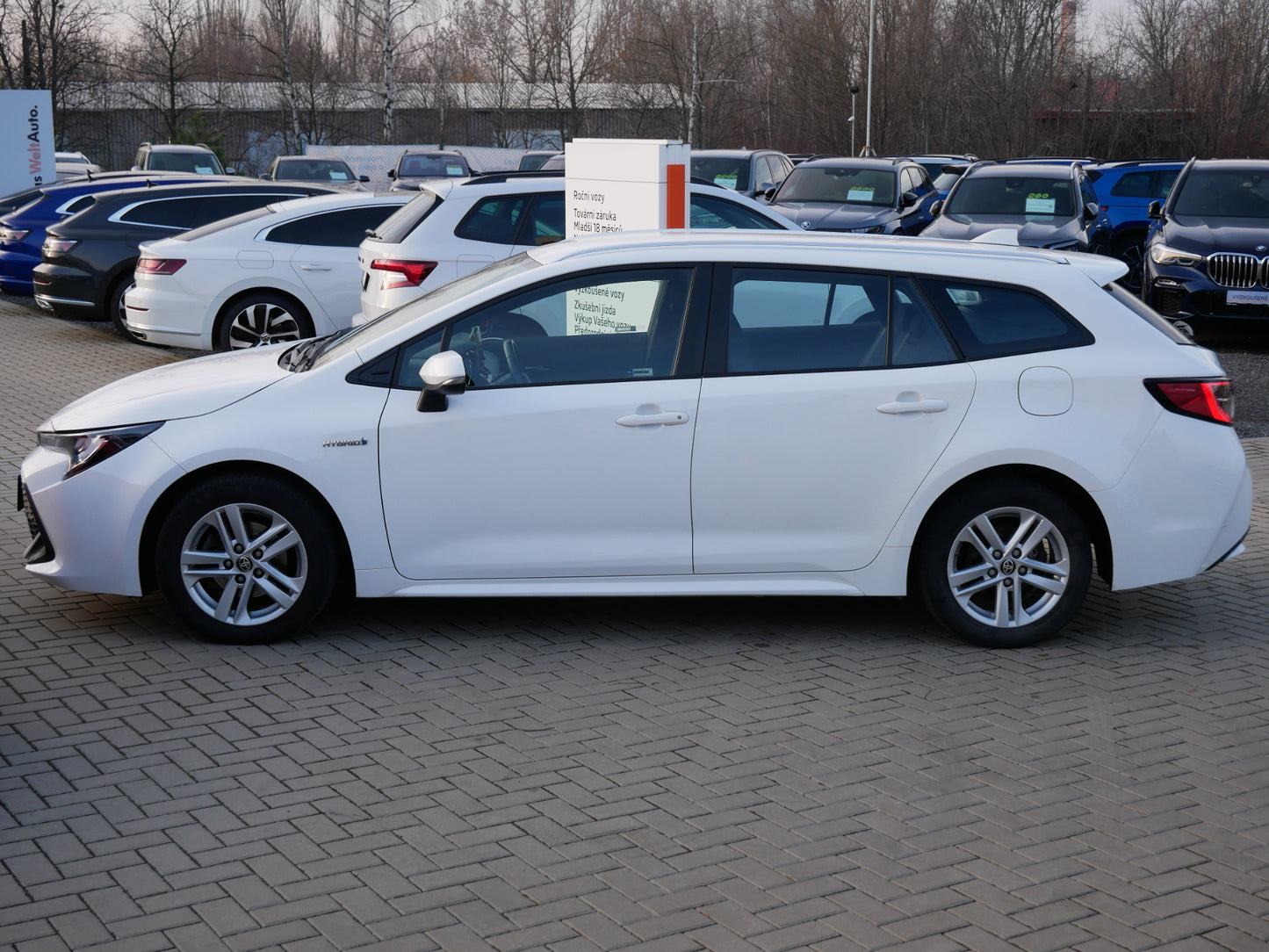 Toyota Corolla 1.8i HYBRID 72 kW