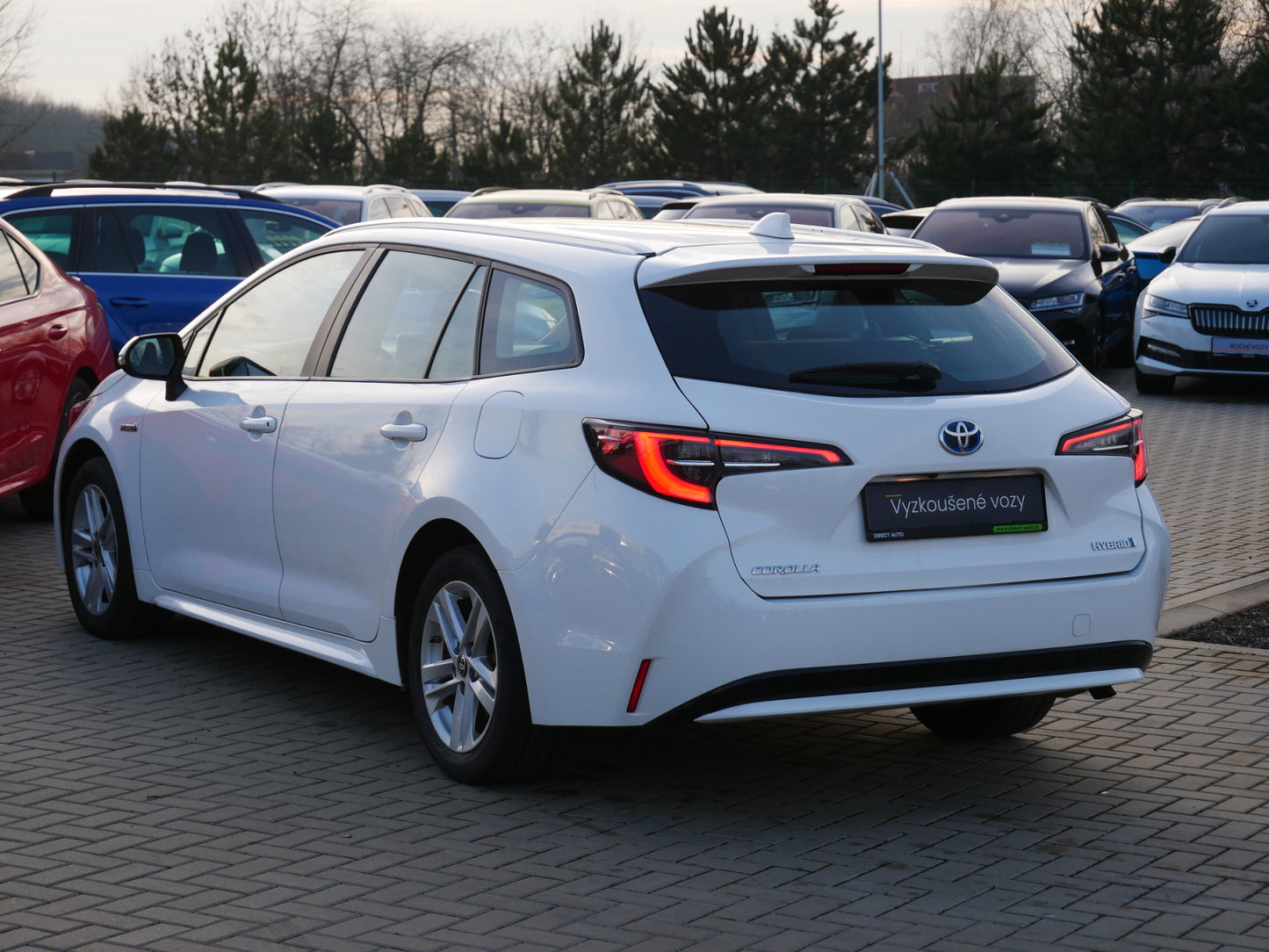 Toyota Corolla 1.8i HYBRID 72 kW