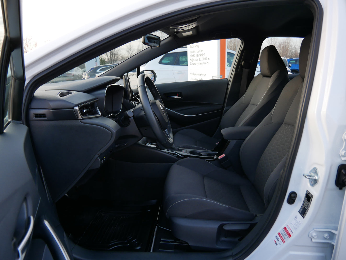Toyota Corolla 1.8i HYBRID 72 kW