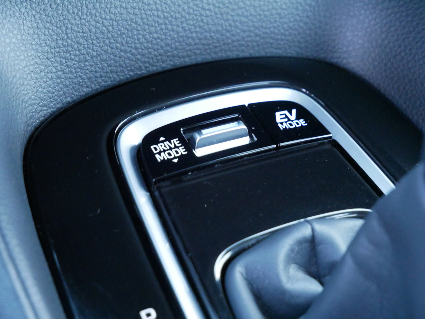 Toyota Corolla 1.8i HYBRID 72 kW
