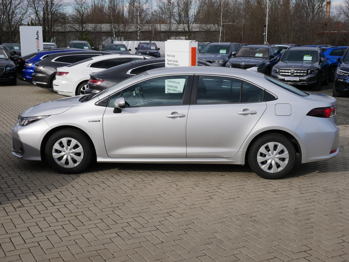 Toyota Corolla 1.8i HYBRID 72 kW
