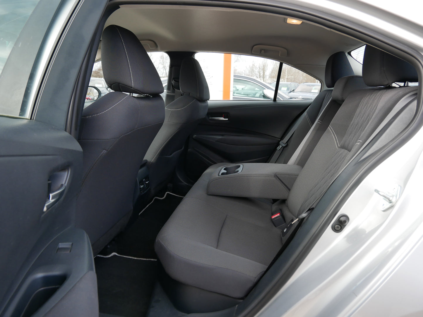 Toyota Corolla 1.8i HYBRID 72 kW